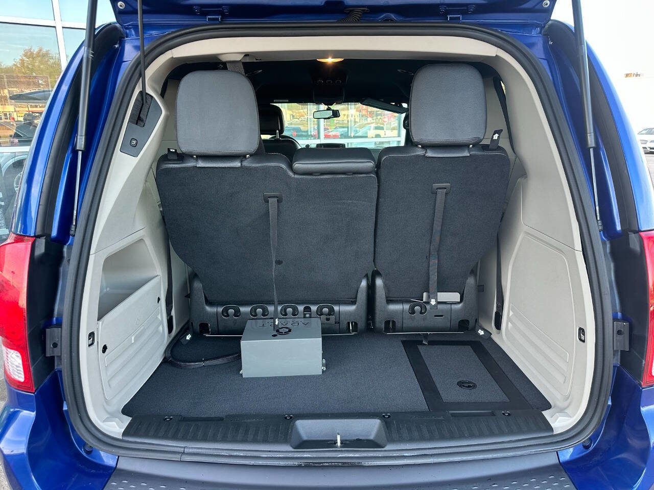 Used 2018 Dodge Grand Caravan SXT image 10