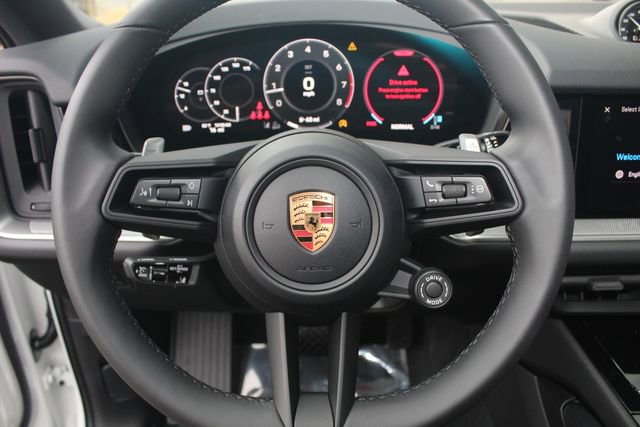 New 2026 Porsche Cayenne Base image 18