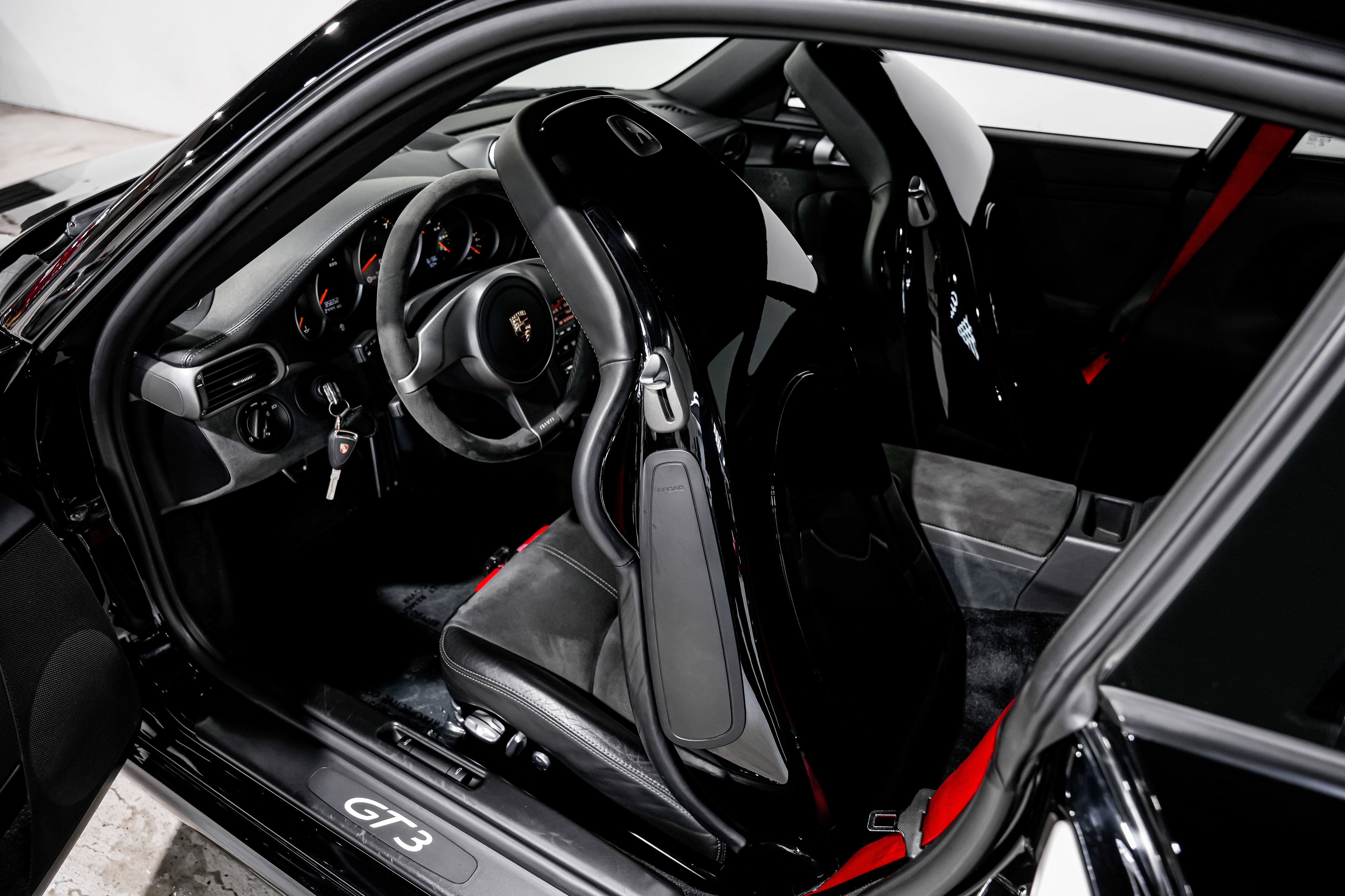 Used 2010 Porsche 911 GT3 image 22