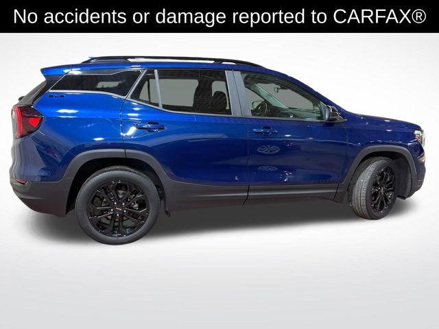 Used 2022 GMC Terrain SLE w/ Driver Convenience Package image 3