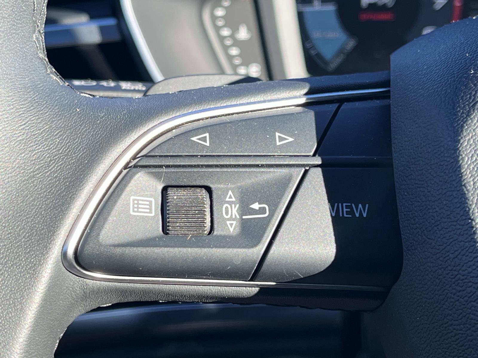 Used 2025 Audi Q3 2.0T Premium image 34