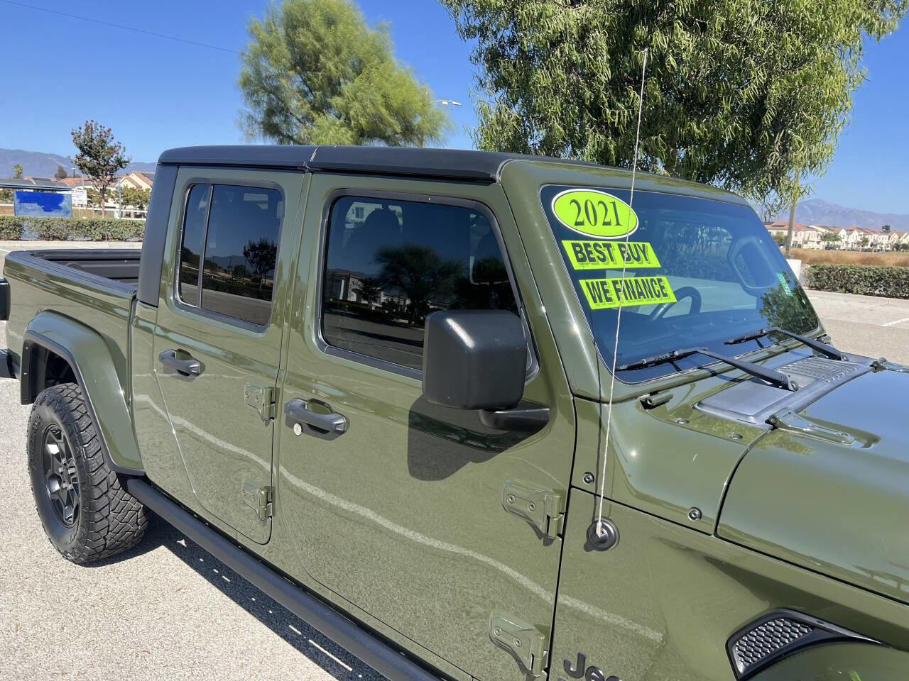 Used 2021 Jeep Gladiator Sport image 24