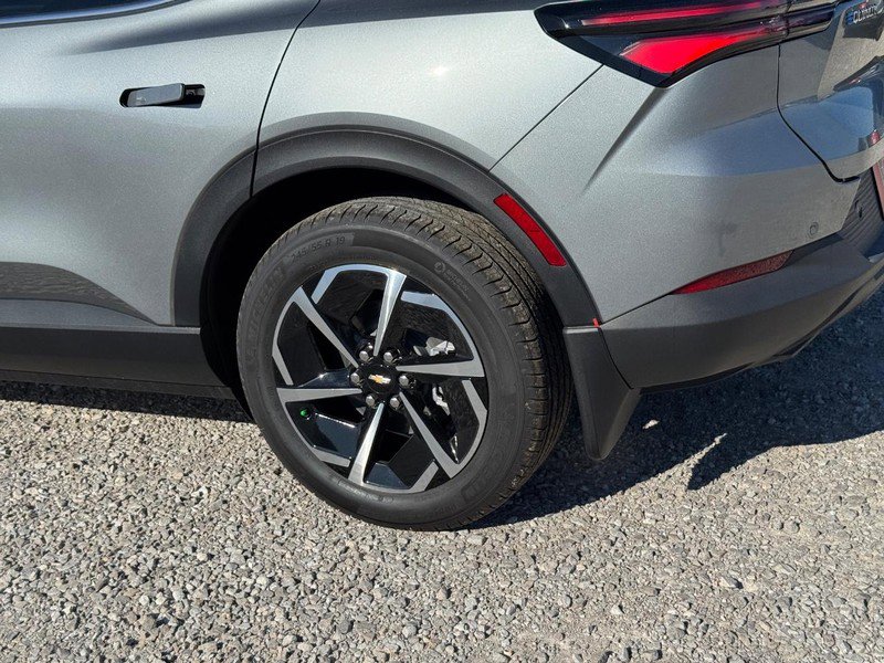 New 2026 Chevrolet Equinox EV LT image 4