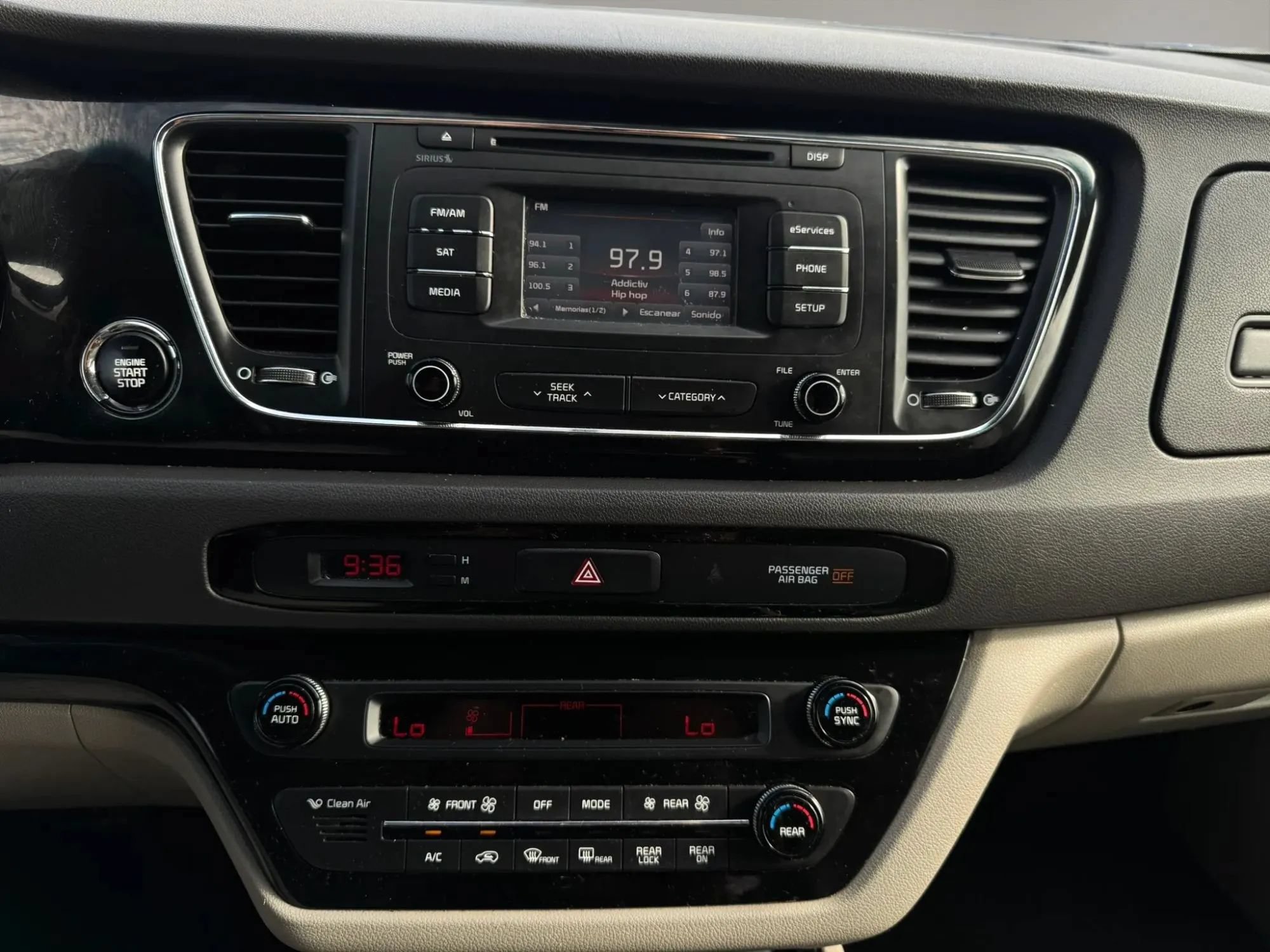 Used 2016 Kia Sedona EX FWD image 17