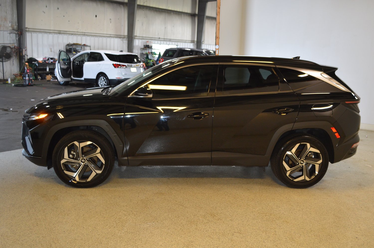 Used 2022 Hyundai Tucson Limited AWD/4WD image 6