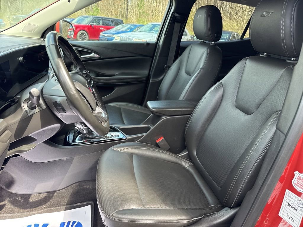 Used 2024 Buick Encore GX Sport Touring w/ Comfort Package image 13