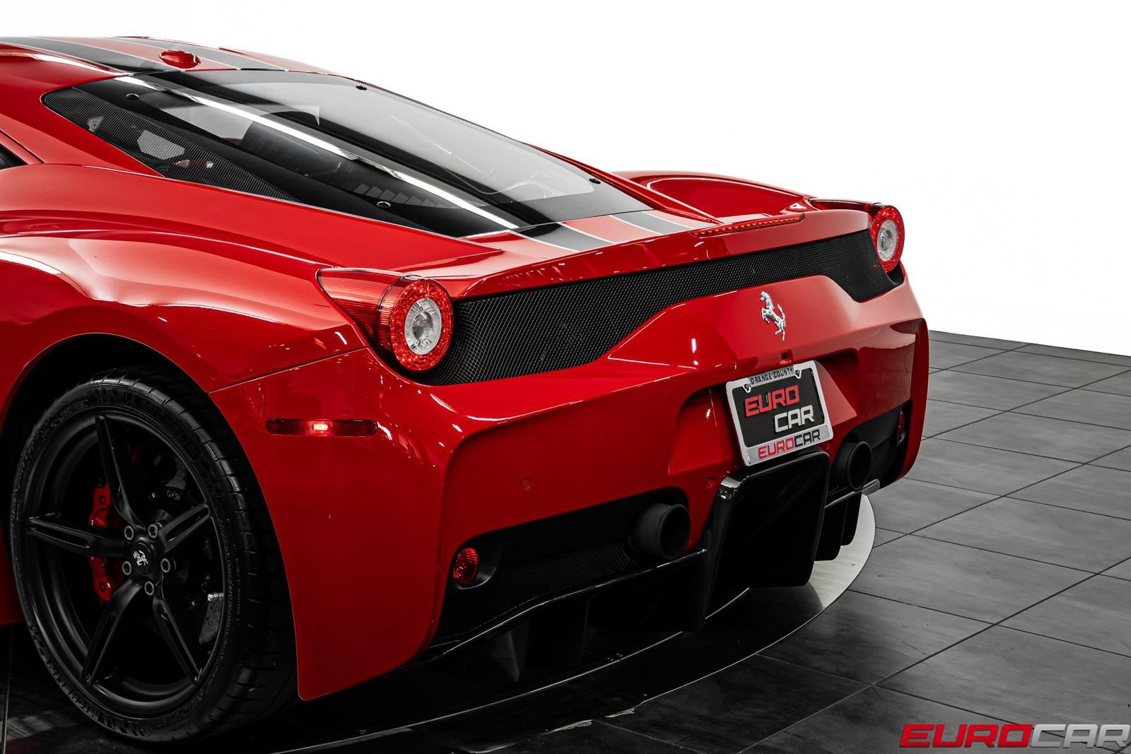 Used 2015 Ferrari 458 Speciale Coupe RWD image 23