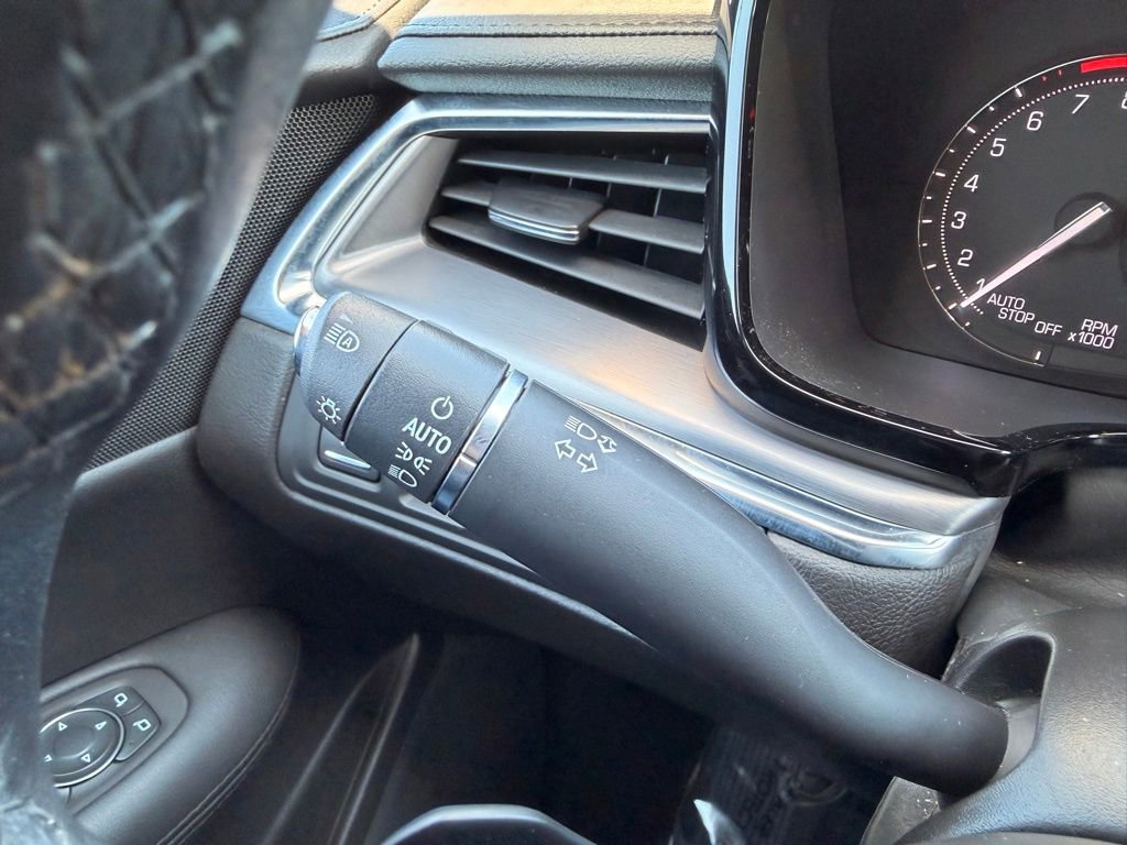 Used 2019 Cadillac XT5 Premium Luxury AWD/4WD image 15