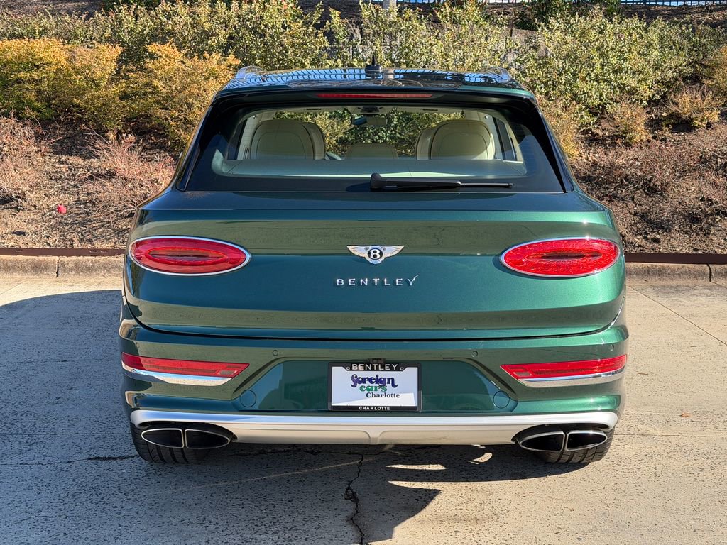 Certified 2023 Bentley Bentayga Extended Wheelbase image 10