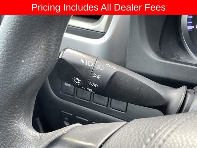 Used 2019 Toyota Highlander LE AWD/4WD image 27