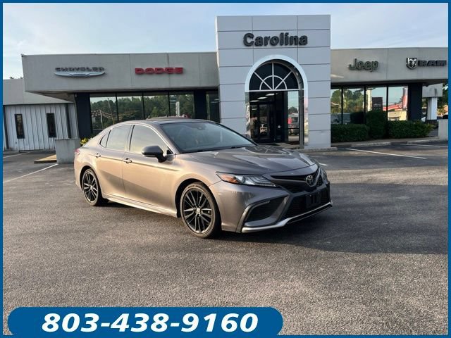 Used 2022 Toyota Camry XSE FWD image 1
