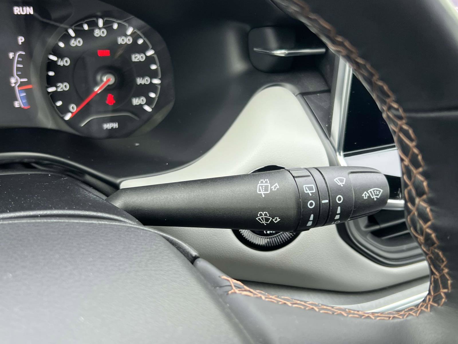 Used 2022 Jeep Compass Limited image 23