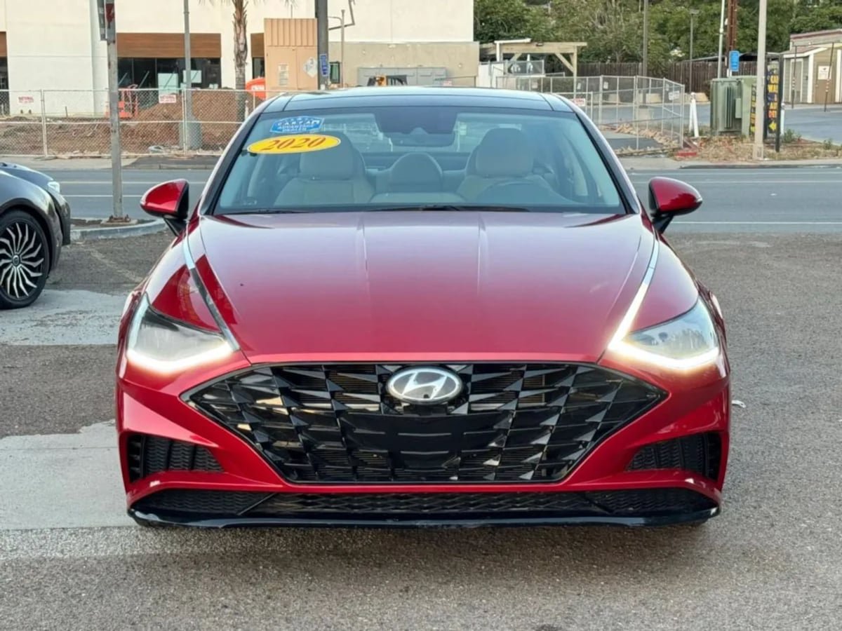 Used 2020 Hyundai Sonata SEL w/ Convenience + Sunroof Package FWD image 4