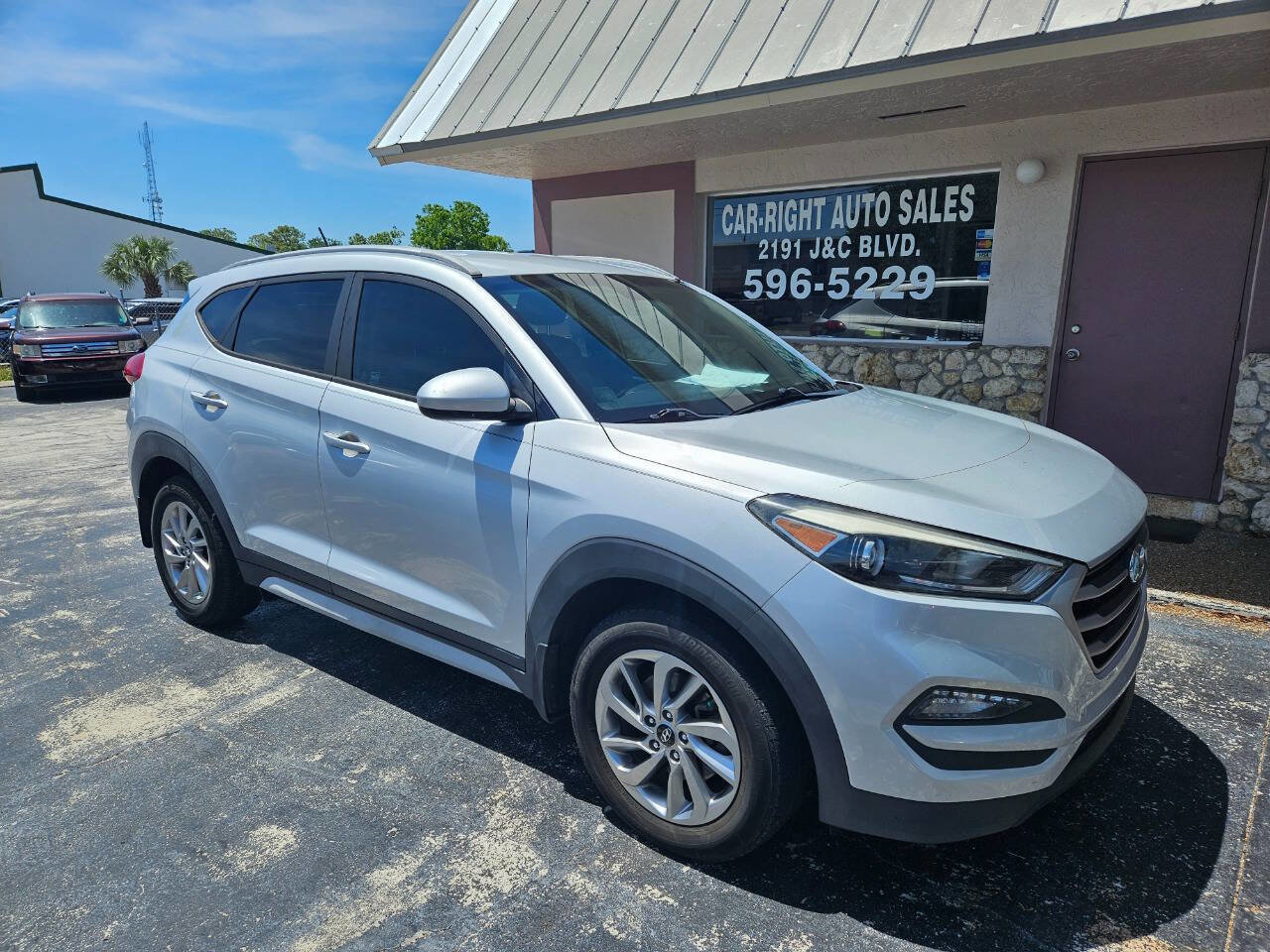 Used 2017 Hyundai Tucson SE FWD image 1