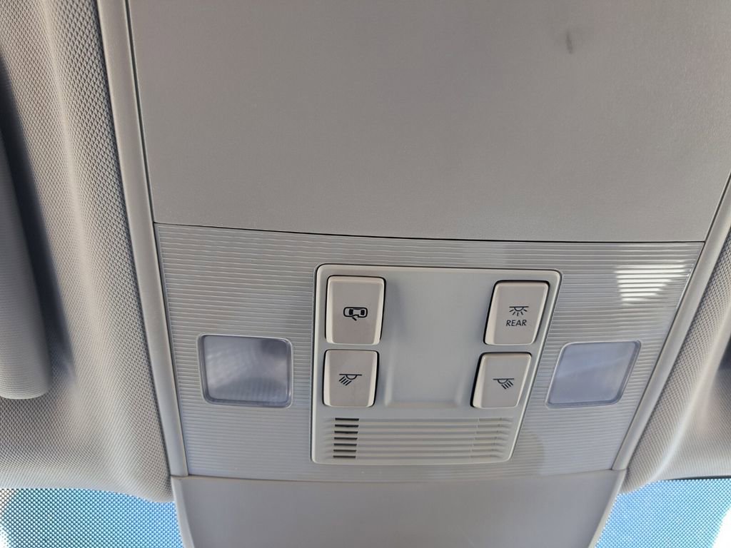 Used 2025 Volkswagen Taos S AWD/4WD image 18