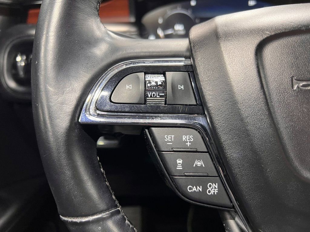 Used 2022 Lincoln Nautilus Reserve w/ Equipment Group 201A image 18