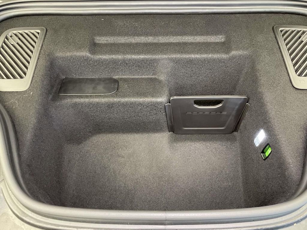 Certified 2025 Porsche Macan 4 Electric image 24