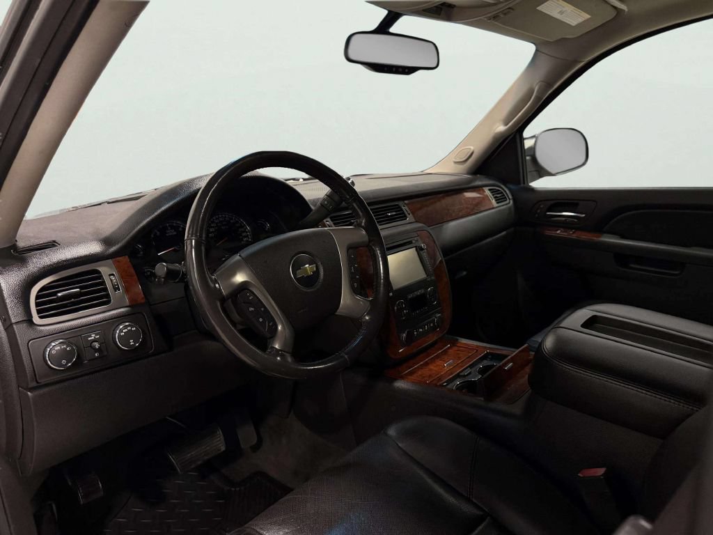 Used 2012 Chevrolet Avalanche LTZ AWD/4WD image 14