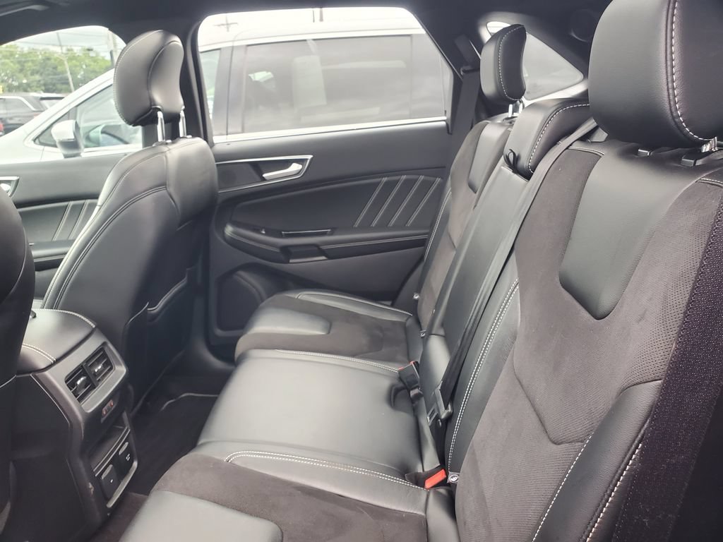 Used 2019 Ford Edge ST w/ Equipment Group 401A AWD/4WD image 29