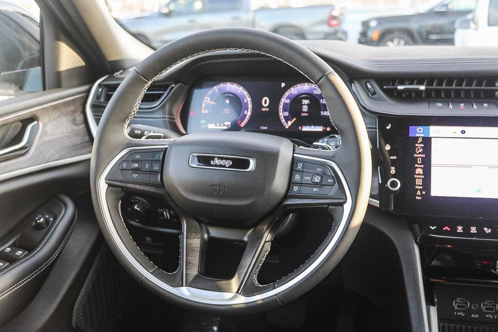 New 2026 Jeep Grand Cherokee Altitude AWD/4WD image 16