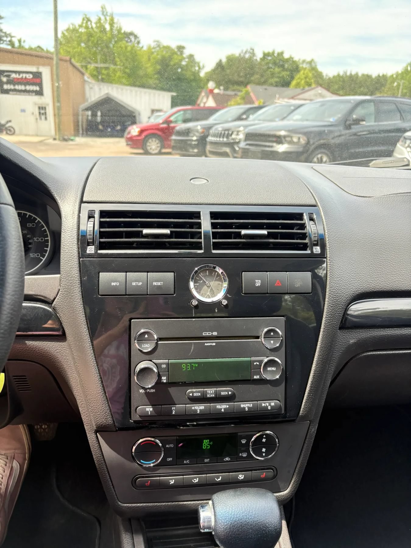 Used 2009 Ford Fusion SEL FWD image 32