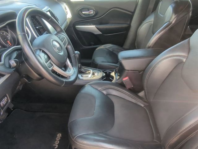 Used 2018 Jeep Cherokee Latitude Plus AWD/4WD image 11