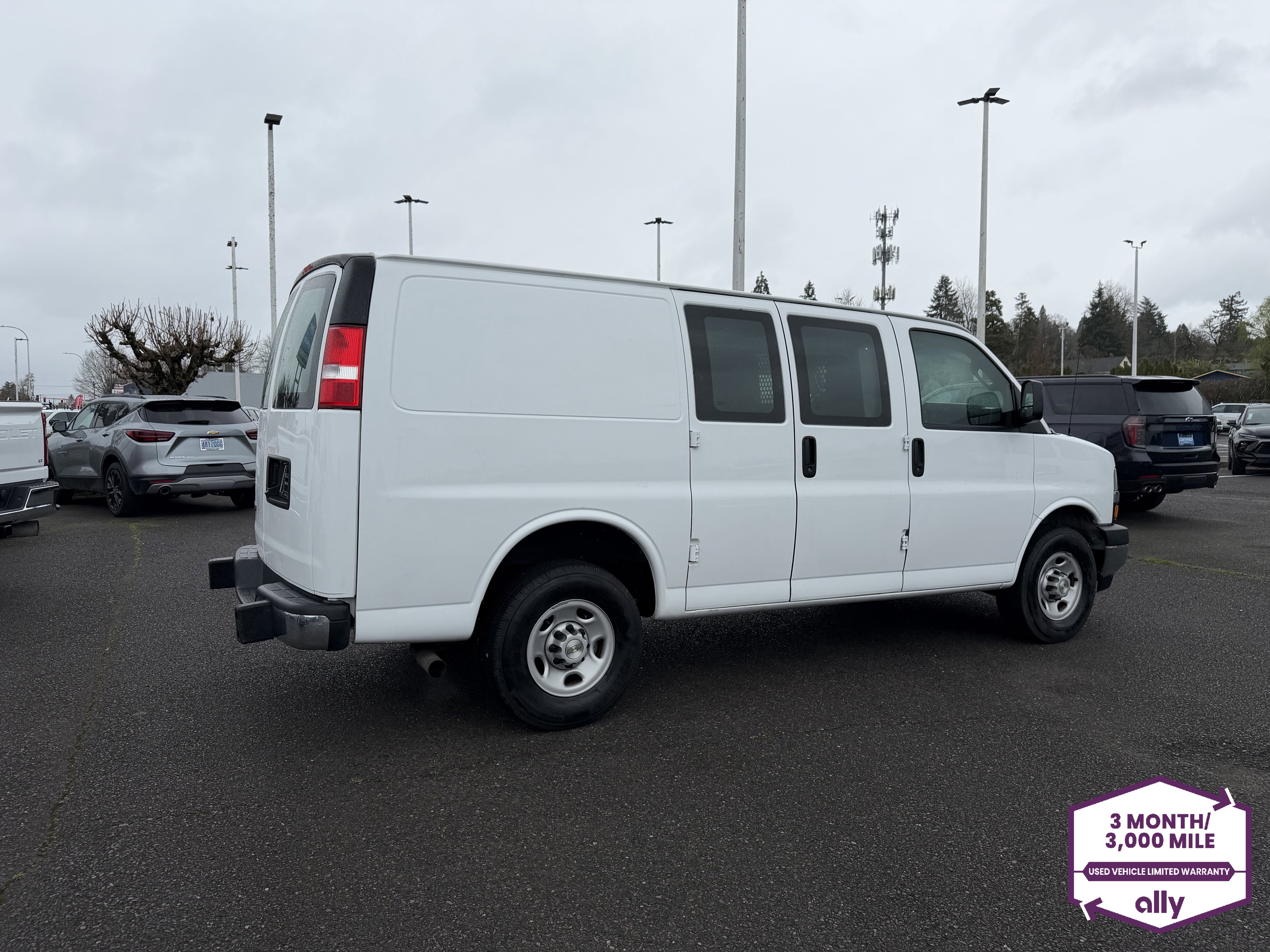Used 2024 Chevrolet Express 2500 w/ Driver Convenience Package image 6