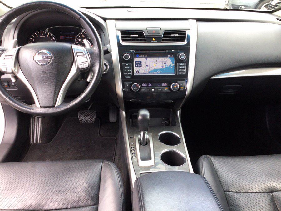 Used 2015 Nissan Altima 3.5 SL FWD image 18