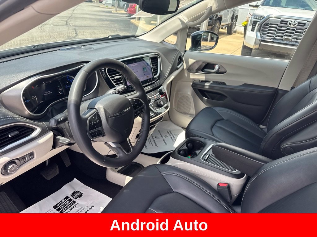 Used 2024 Chrysler Pacifica Limited FWD image 13