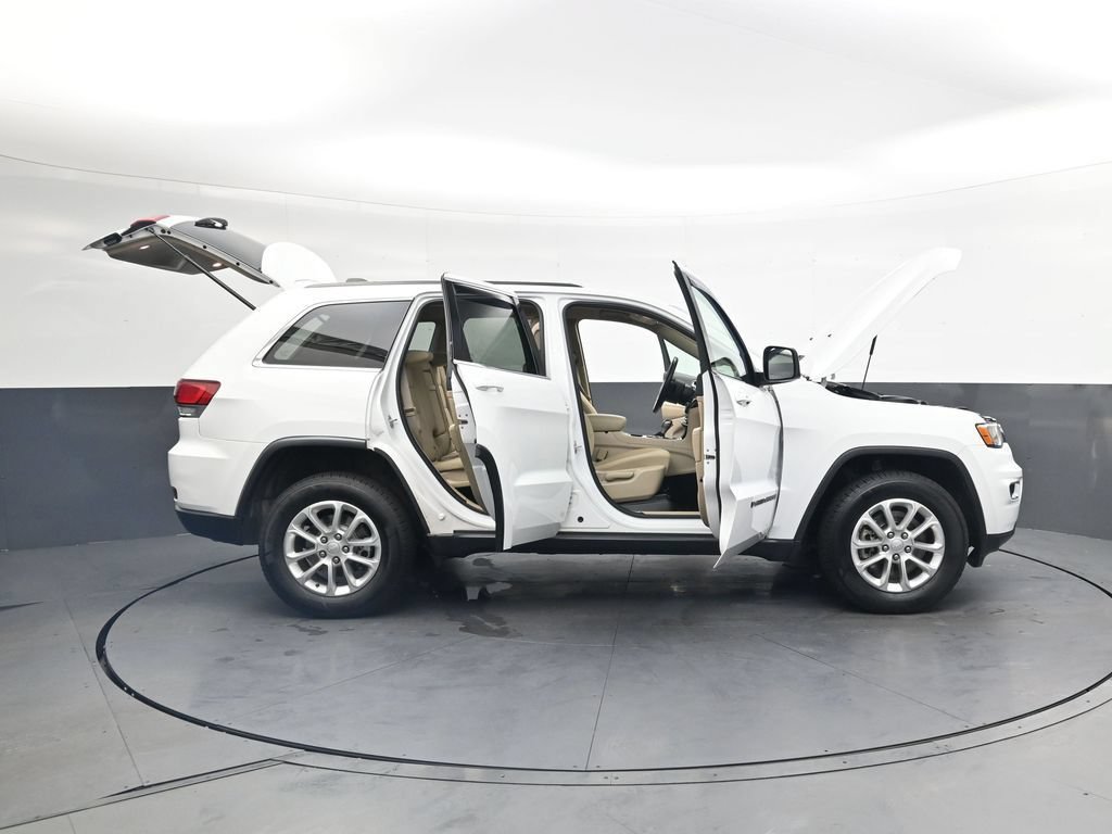 Used 2022 Jeep Grand Cherokee Laredo E AWD/4WD image 49
