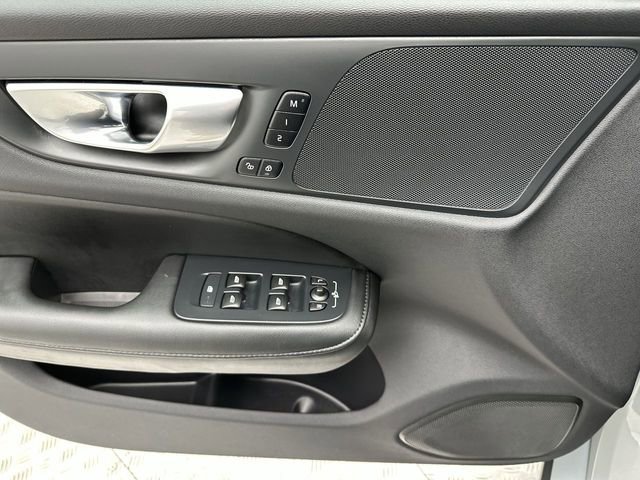 Certified 2025 Volvo S60 B5 Core image 13
