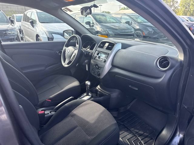 Used 2015 Nissan Versa SV FWD image 24