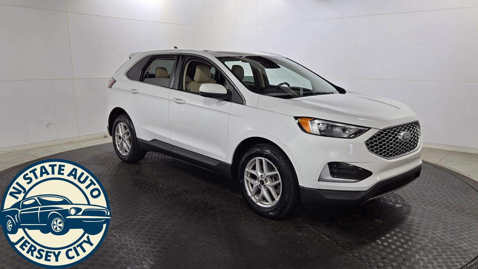 Used 2023 Ford Edge SEL image 1