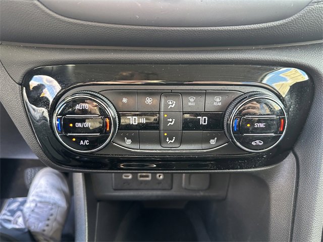 Used 2023 Buick Encore GX Select w/ Sport Touring Package image 23