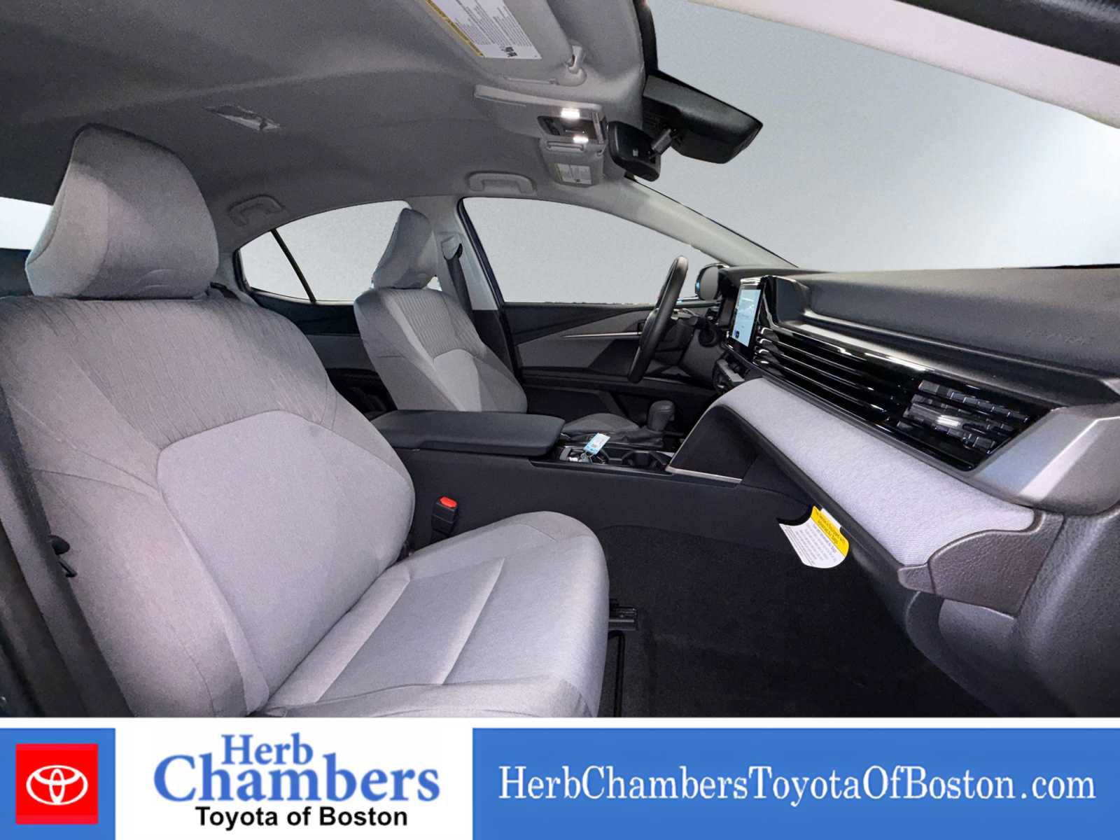 Used 2026 Toyota Camry LE w/ Convenience Package FWD image 18