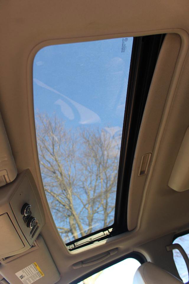 Used 2011 Nissan Armada Platinum w/ 2nd Row Captain Seat Pkg image 13