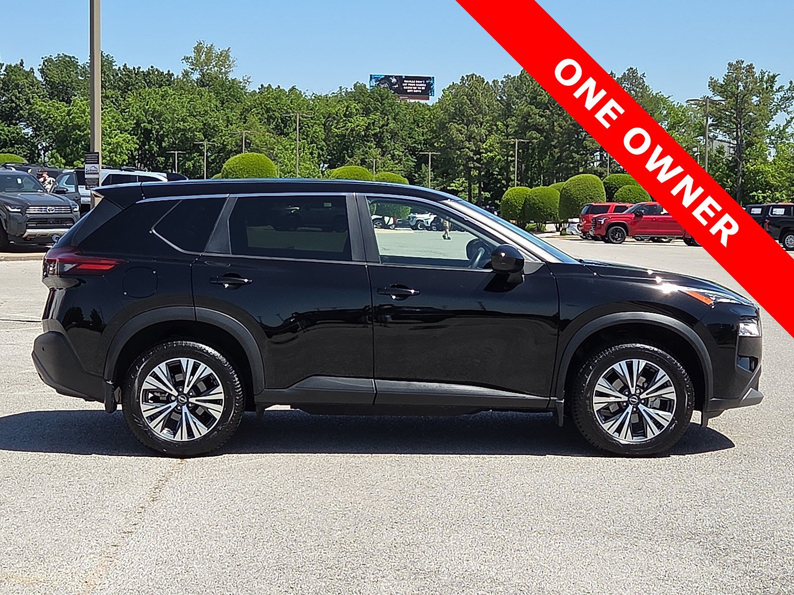 Used 2023 Nissan Rogue SV AWD/4WD image 6