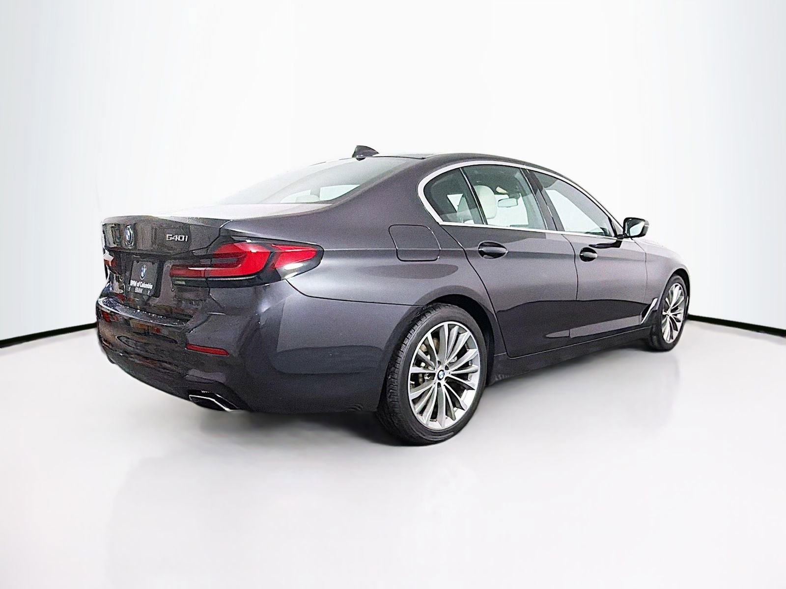 Used 2023 BMW 540i xDrive w/ Executive Package AWD/4WD image 7