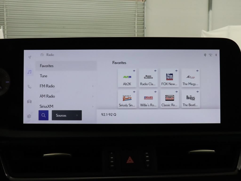 Used 2023 Lexus ES 350 Ultra Luxury w/ Accessory Package (Z2) FWD image 21