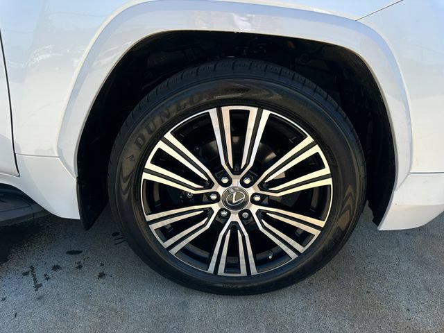 Used 2023 Lexus LX 600 4WD w/ Appearance Package image 40