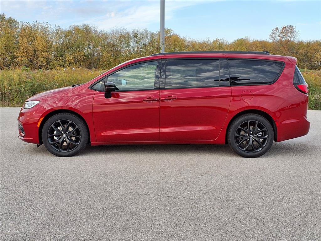 New 2026 Chrysler Pacifica Select FWD image 25