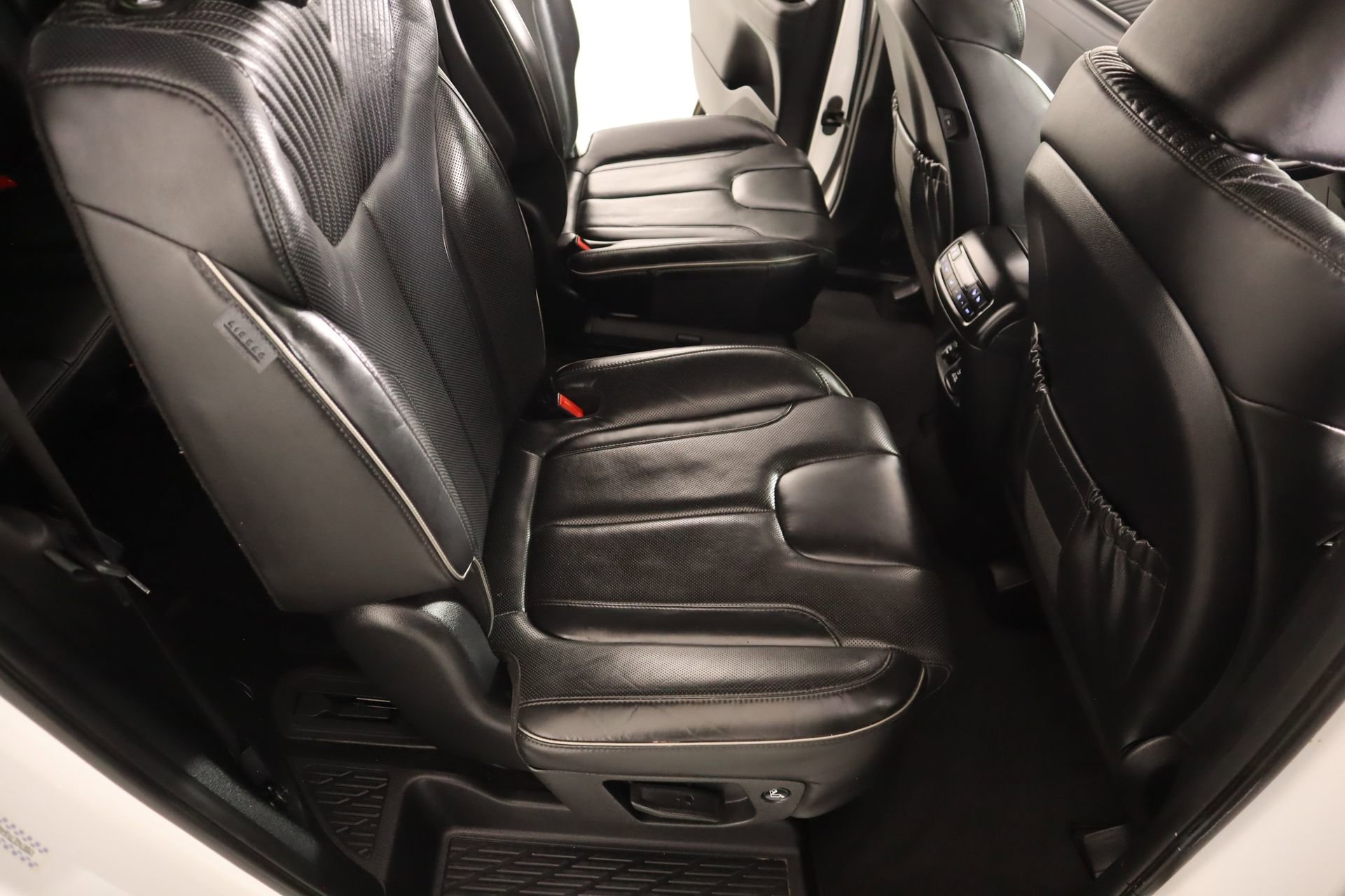 Used 2023 Hyundai Palisade Calligraphy FWD image 15