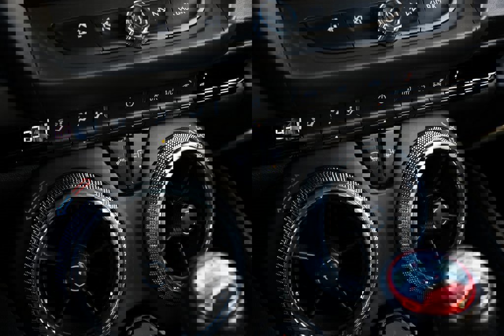 Used 2022 Chevrolet Camaro LT w/ Technology Package image 22