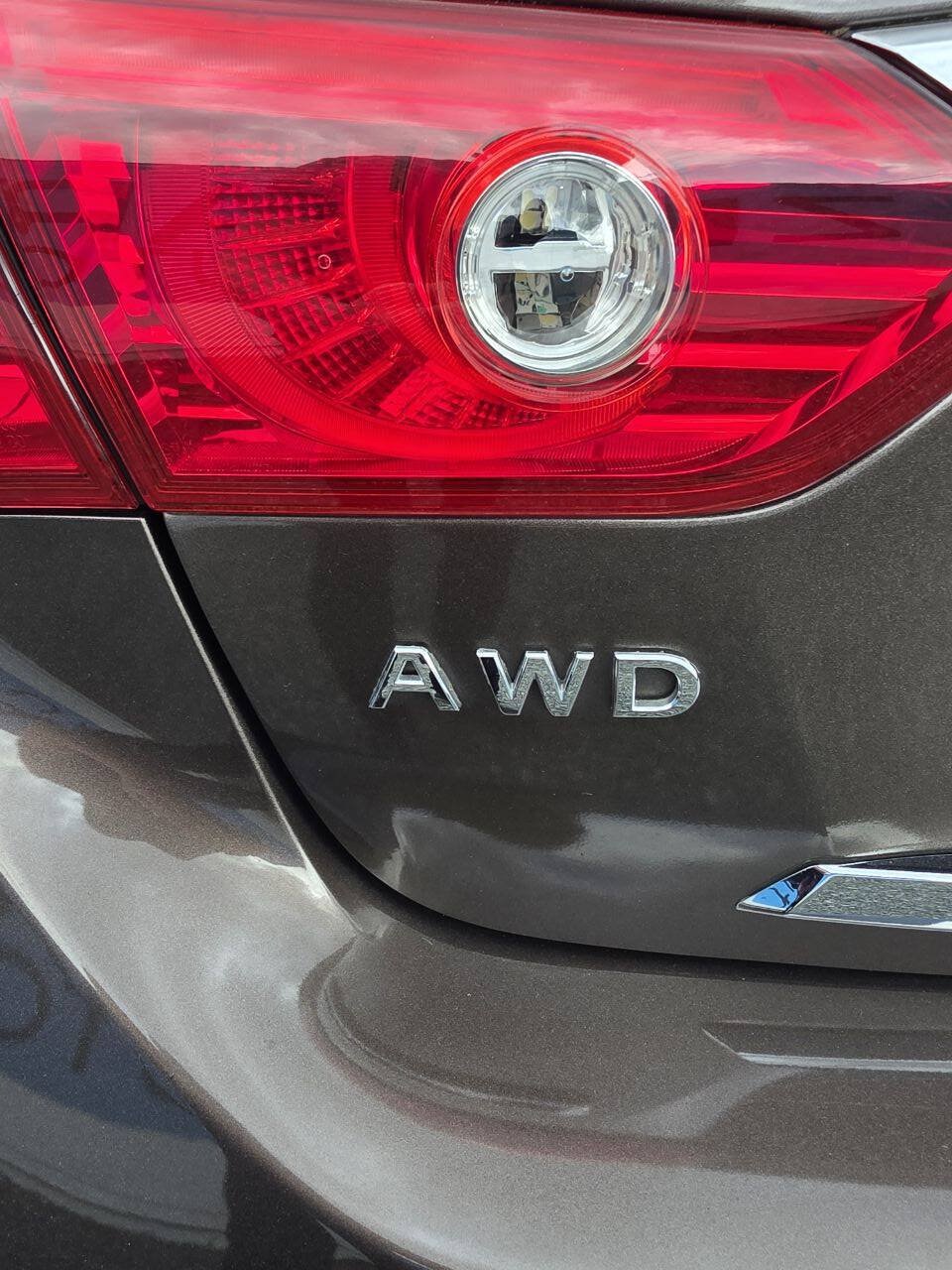 Used 2014 INFINITI Q50 Premium w/ Deluxe Touring Package AWD/4WD image 9