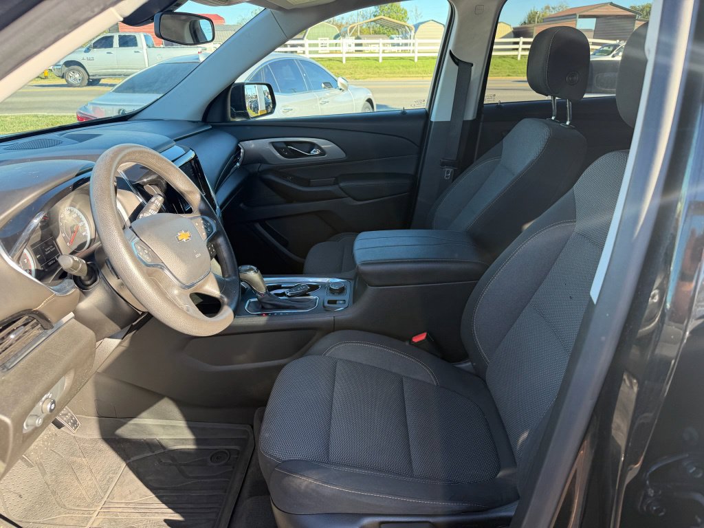 Used 2020 Chevrolet Traverse LS w/ LPO, Floor Liner Package FWD image 9