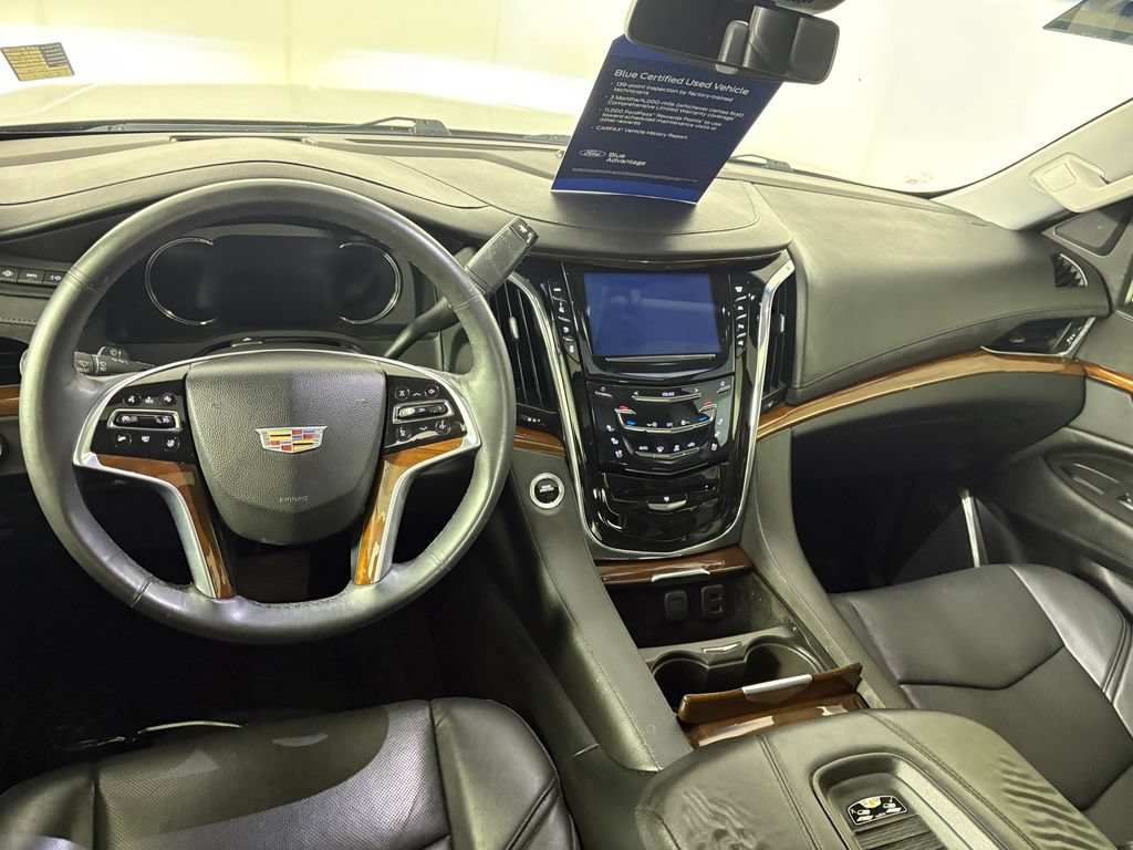 Used 2018 Cadillac Escalade Premium Luxury AWD/4WD image 26