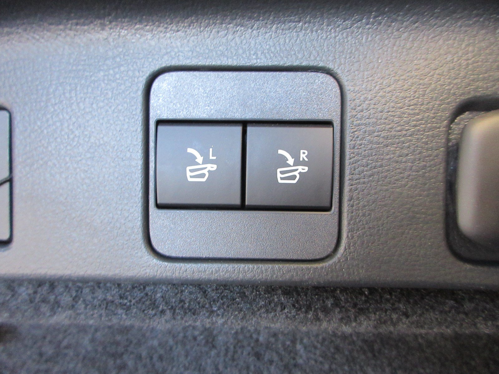 Used 2023 Lexus RX 350 F Sport w/ Cold Area Package AWD/4WD image 56