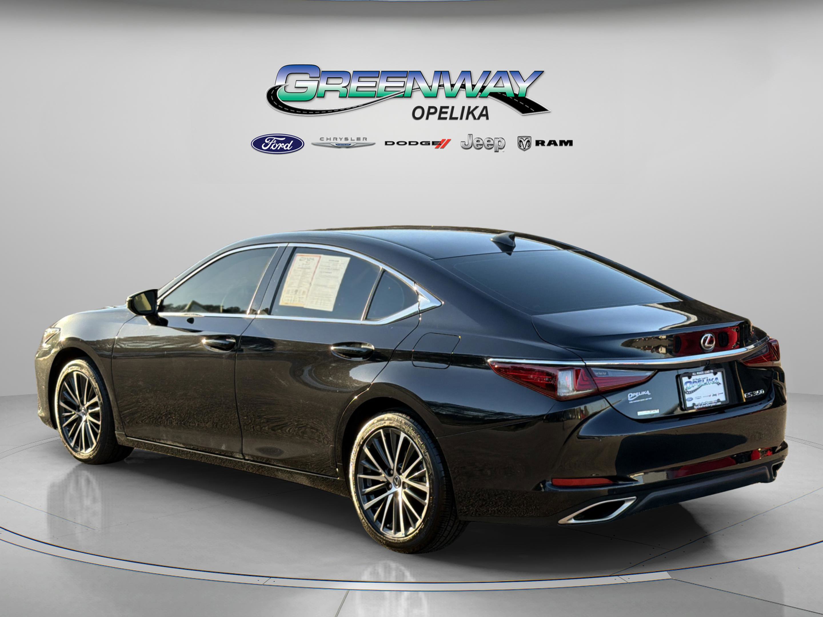 Used 2024 Lexus ES 350 w/ Premium Package image 5