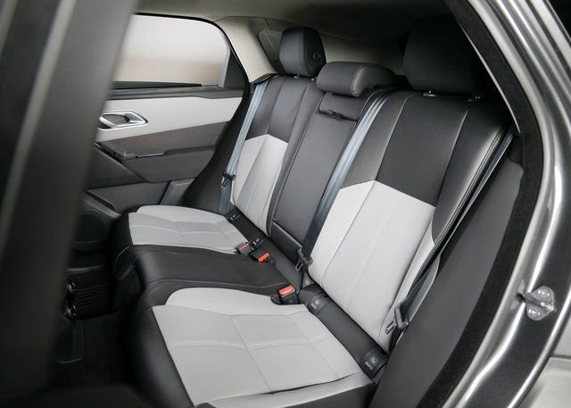 New 2025 Land Rover Range Rover Velar Dynamic SE image 5