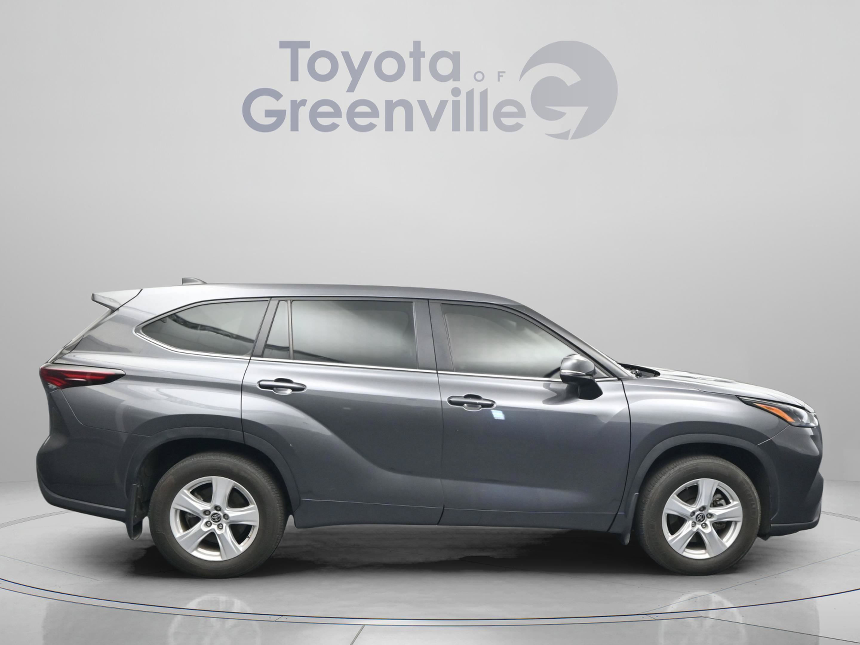 Certified 2024 Toyota Highlander LE AWD/4WD image 15